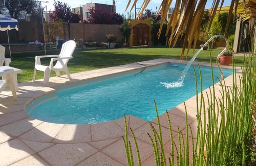 Vistalba House | Experience The Olive House: 4-Star Stay with Pool & Breakfast