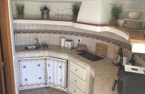 Bombarral House | The Olive Mill. Charming refurbished Windmill with lovely views.