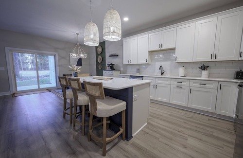 Cedar Point Condo | The Olive Room in Cedar Point