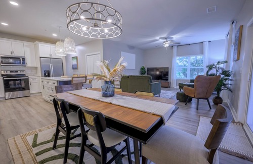 Cedar Point Condo | The Olive Room in Cedar Point