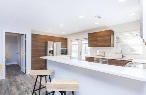 Altamonte Springs House | Discover THE OLIVIA by EVRH: Poolside Family Retreat