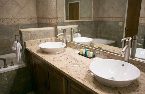 Grove Park- Sunset Resort | Eco-Friendly Retreat at The Omni Grove Park Inn