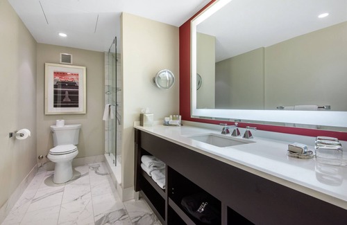 St. Lawrence Hotel | Discover The Omni King Edward Hotel: 4-Star Comfort Awaits