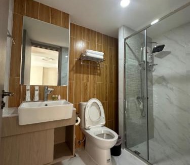 San Sai Apartment | Discover The One Chiang Mai Condo: Poolside Bliss Awaits