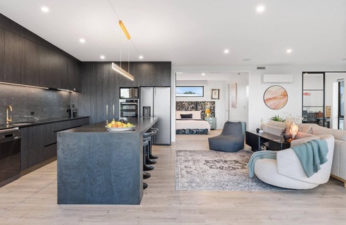 Papamoa Beach House | The One Summary: Look