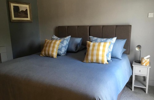 West Haddon House | Family-Friendly The One @ West End - Rated 9/10 by Guests