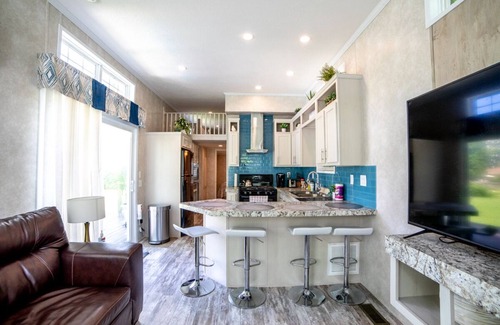 Indianapolis House | Discover The Onyx Tiny House: Guest Rated 9.8 with Pool