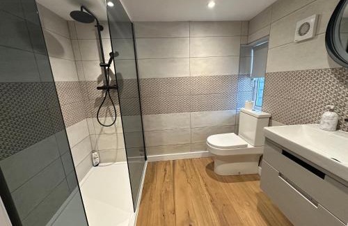 Grimley Apartment | Pet-Friendly Retreat at The Open Ditch Apartment - Guest Rated 9.8