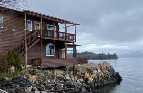 Craig House | Oceanfront Retreat at The Orca - Guest Rated 8.8/10