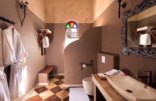Kaul Hotel | Explore The Orchard at Peora Estates: Rated 9/10 by Guests