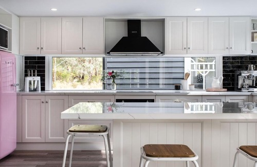 Daylesford House | Family-Friendly Retreat at The Orchard - 4-Star Comfort