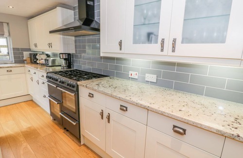 Llanengan Cottage | Pet-Friendly Retreat with Hot Tub & Ocean Views in Abersoch