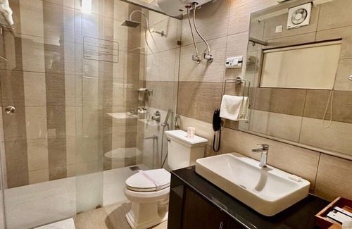 Brein Hotel | Indulge at The Orchard Retreat & Spa, Srinagar - 10/10 Rated
