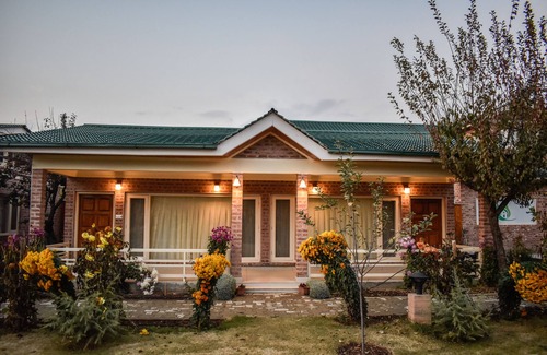 Brein Hotel | Indulge at The Orchard Retreat & Spa, Srinagar - 10/10 Rated
