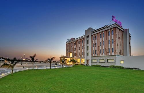 Jamnagar Hotel | Elegant Stay at The Orchid Jamnagar with Pool & Dining