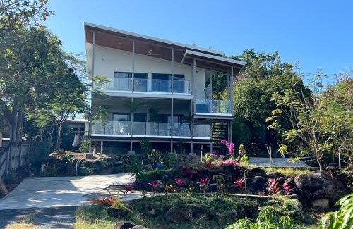 Cooktown Bed & Breakfast | Ocean View Orchid Suite: Guest Rated 9/10 in Cooktown