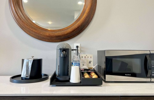 Oread Hotel | Discover The Oread Lawrence, A 4-Star Gem with Great Amenities