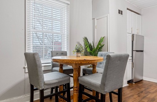 St. Charles House | Perfect Getaway at The Original Custom House - 10/10 Rated!