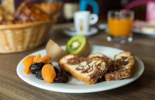 Chateaugay Hotel | Pet-Friendly Access at Hôtel Clermont-Ferrand Nord