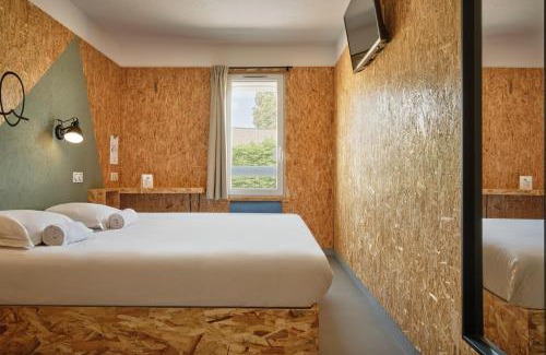 Seclin Hotel | Discover Hôtel Moustache Lille - Seclin with Pet-Friendly Amenities