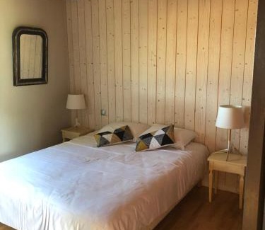 Eu Hotel | Discover Comfort at The Originals City, Hôtel La Cour Carrée