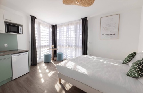 Sud Hotel | Eco-Friendly Retreat at The Originals Résidence Aix Schuman
