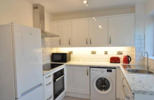Linton House | Discover The Osprey - Newly Renovated Family Retreat