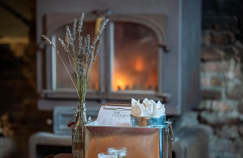 East Dereham Hotel | Pet-Friendly Retreat at The Ostrich Castle Acre