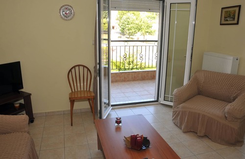 Kalambaka Villa | Experience The Other Side of Meteora with Family-Friendly Amenities