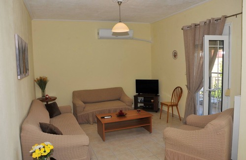 Kalambaka Villa | Experience The Other Side of Meteora with Family-Friendly Amenities