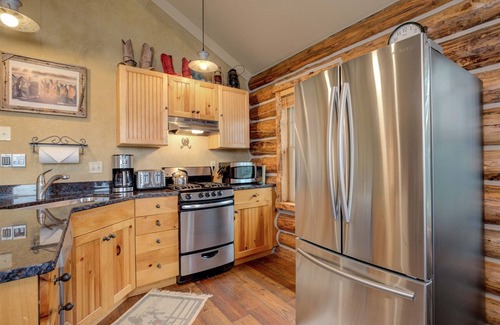 Big Sky Cabin | Experience Cowboy Heaven Cabin with Incredible Views!