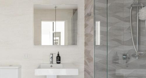 Newcastle Apartment | Oceanfront Retreat at The Outlook - Family-Friendly Escape