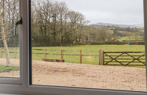 Fiddington Cottage | Pet-Friendly Retreat with Hot Tub in Crowcombe