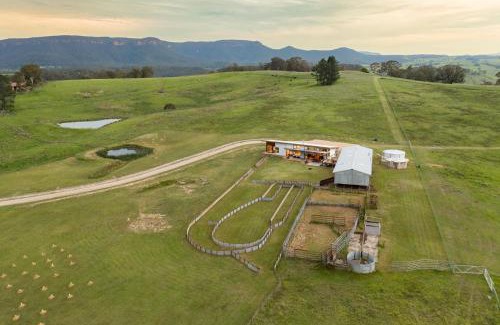 Kanimbla House | Discover The Overflow Blue Mountains: Family-Friendly Stay