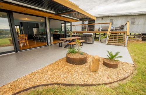 Kanimbla House | Discover The Overflow Blue Mountains: Family-Friendly Stay