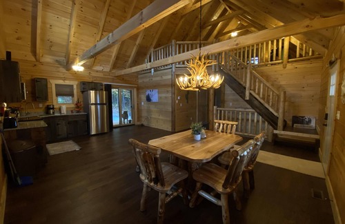 South Bloomingville Cabin | Experience The Overlook at Hocking Hills - Cabin #7 Awaits