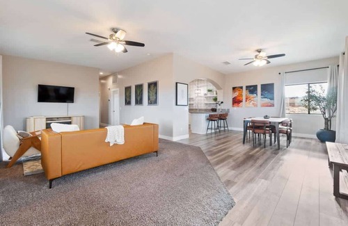 Greenehaven House | The Overlook - Amazing Views, Hot Tub & Game Room!
