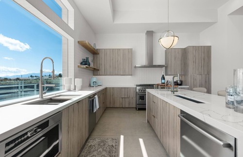 Yucca Valley House | Indulge in Modern Comfort at The Overlook by Fieldtrip