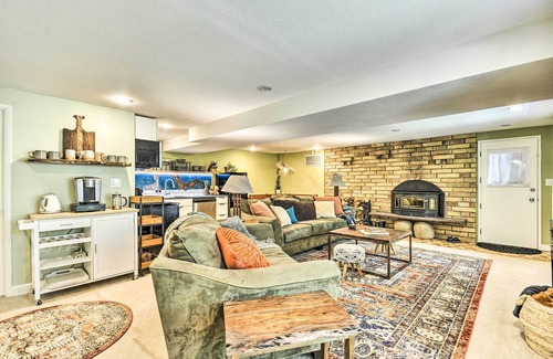 Pleasant Valley House | Experience The Owl’s Nest with Hot Tub & Scenic Forest Views