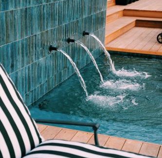 Kenton on Sea Bed & Breakfast | Experience The Oyster Box Beach House with Oceanfront Views