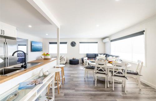 Anna Bay House | The Pacific Pearl,16 Pacific Avenue, Anna Bay - pet friendly, air con