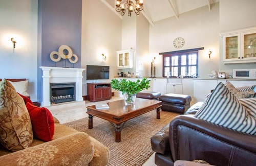 Greater Johannesburg Metropolitan Area House | Perfect Getaway at The Paddocks - Kyalami Cottage Retreat