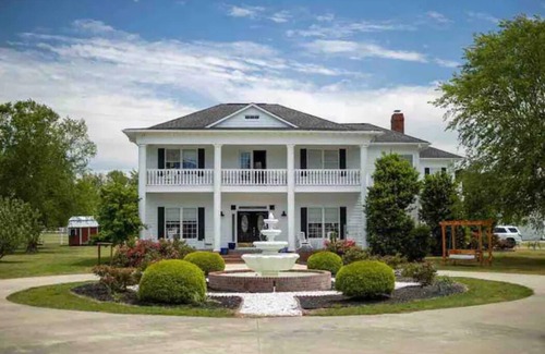 Parkton Other | Pet-Friendly Painted Pony Room with Spa & Hot Tub Access