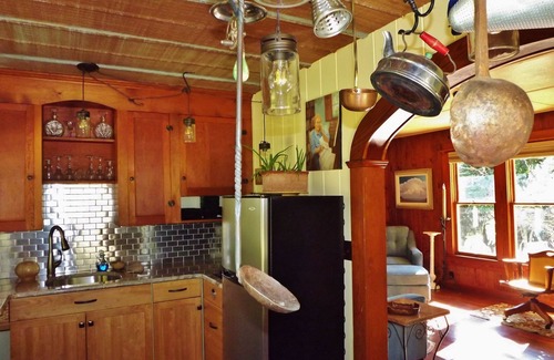 Kerrville Cottage | Discover The Painter's Cabin: Family-Friendly Hill Country Retreat