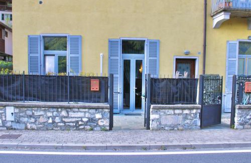 Cima Apartment | Discover The Painter's Nest with Private Lake Garden Retreat