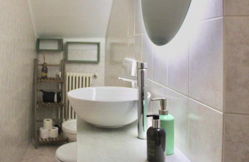 Cima Apartment | Discover The Painter's Nest with Private Lake Garden Retreat