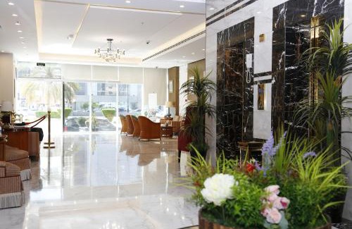 Al Ghubrah Ash Shamaliyyah Hotel | Discover The Palace Hotel: Spa & Family-Friendly Stays