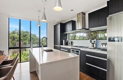 Palm Beach House | Escape to The Palm Beach Treehouse - Family-Friendly Retreat