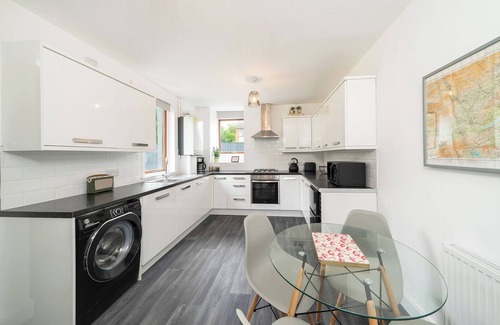 Broughty Ferry Ski Chalet | Beachfront Bliss at The Palm - Rated 8.8/10 by Guests