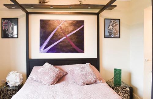 Seasalter House | Discover The Palms: Pet-Friendly Family Retreat Awaits